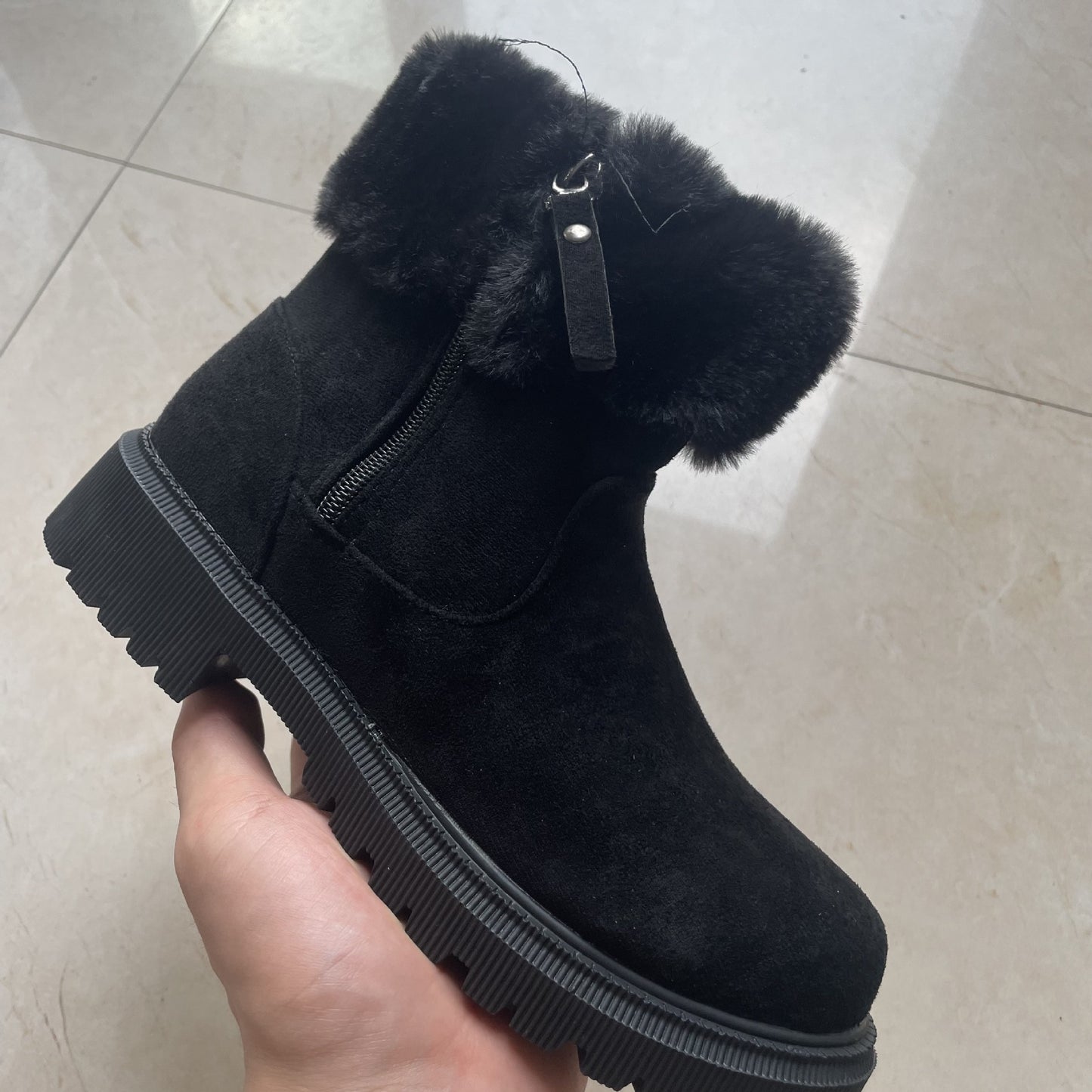 Warme Plüschstiefel Wintermode Schneestiefel mit seitlichem Reißverschluss für Damen im Freien, verdickte Schuhe mit niedrigem Absatz