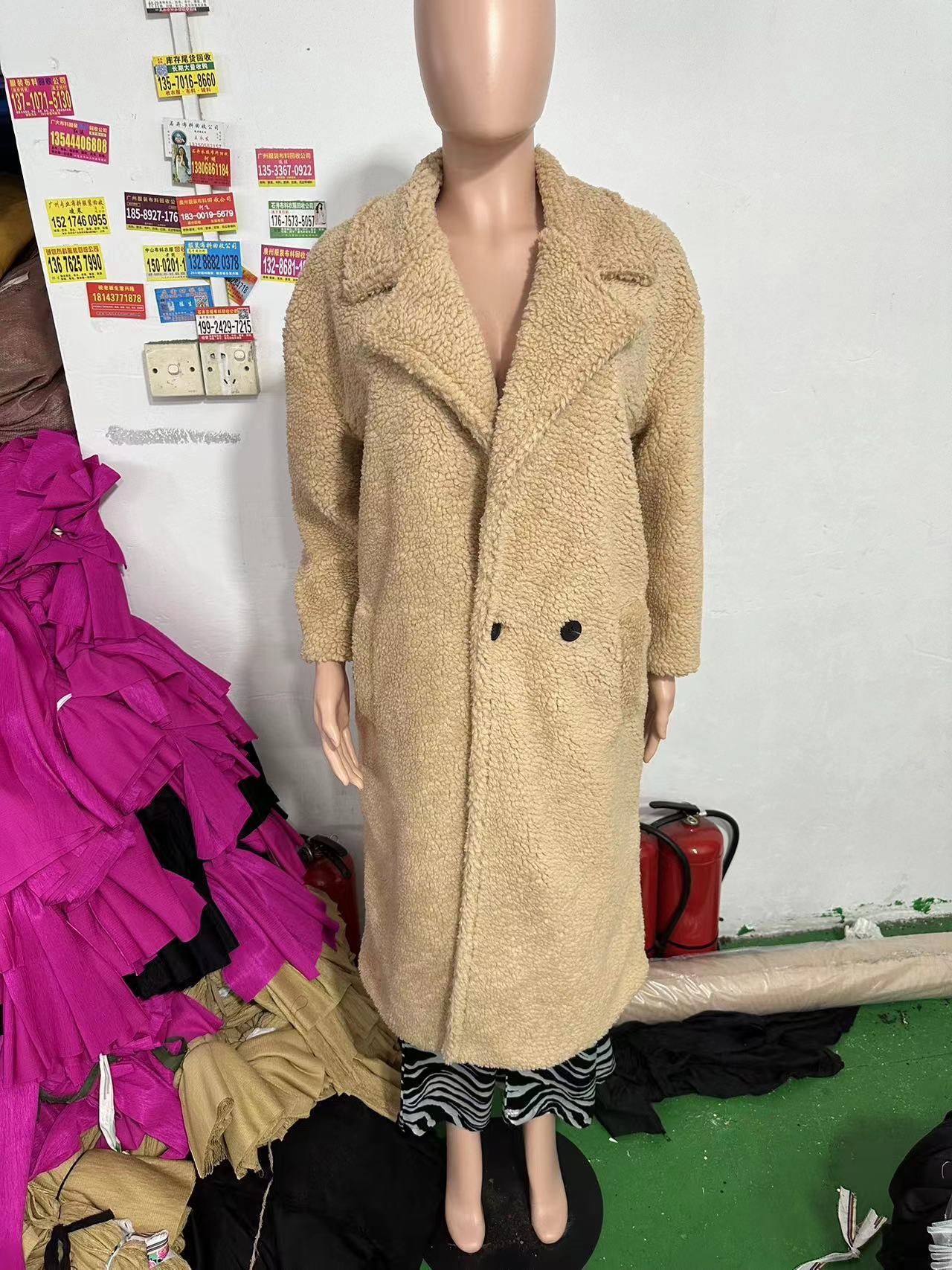 Lapel Lamb Fleece Coat With Pockets Faux Fur Coat Winter